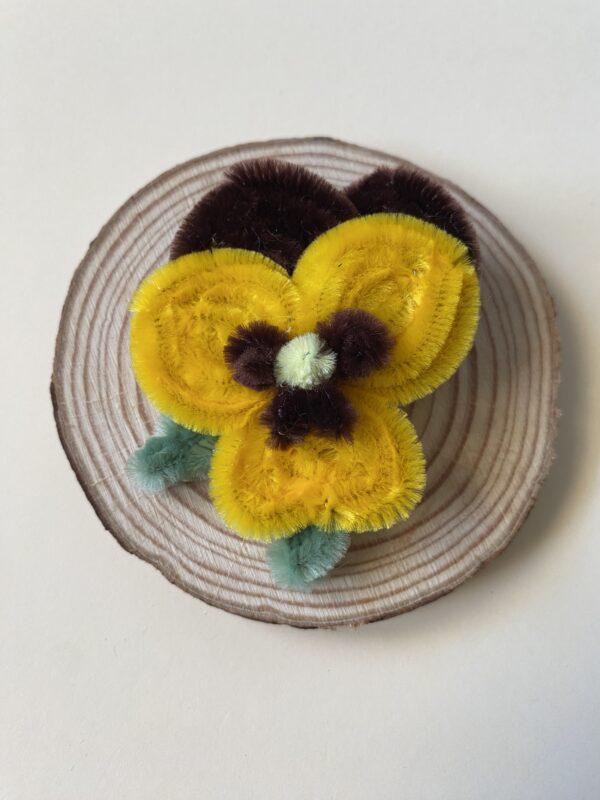 IMG_7010 Broche Pensamiento Amarillo